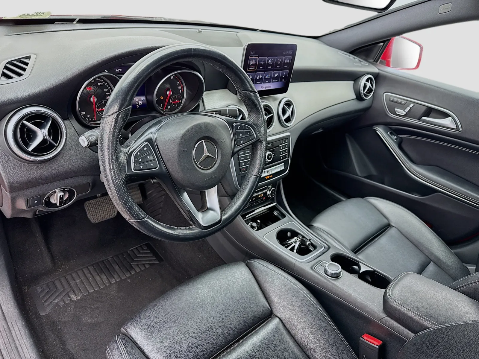 Mercedes-Benz CLA photo 7