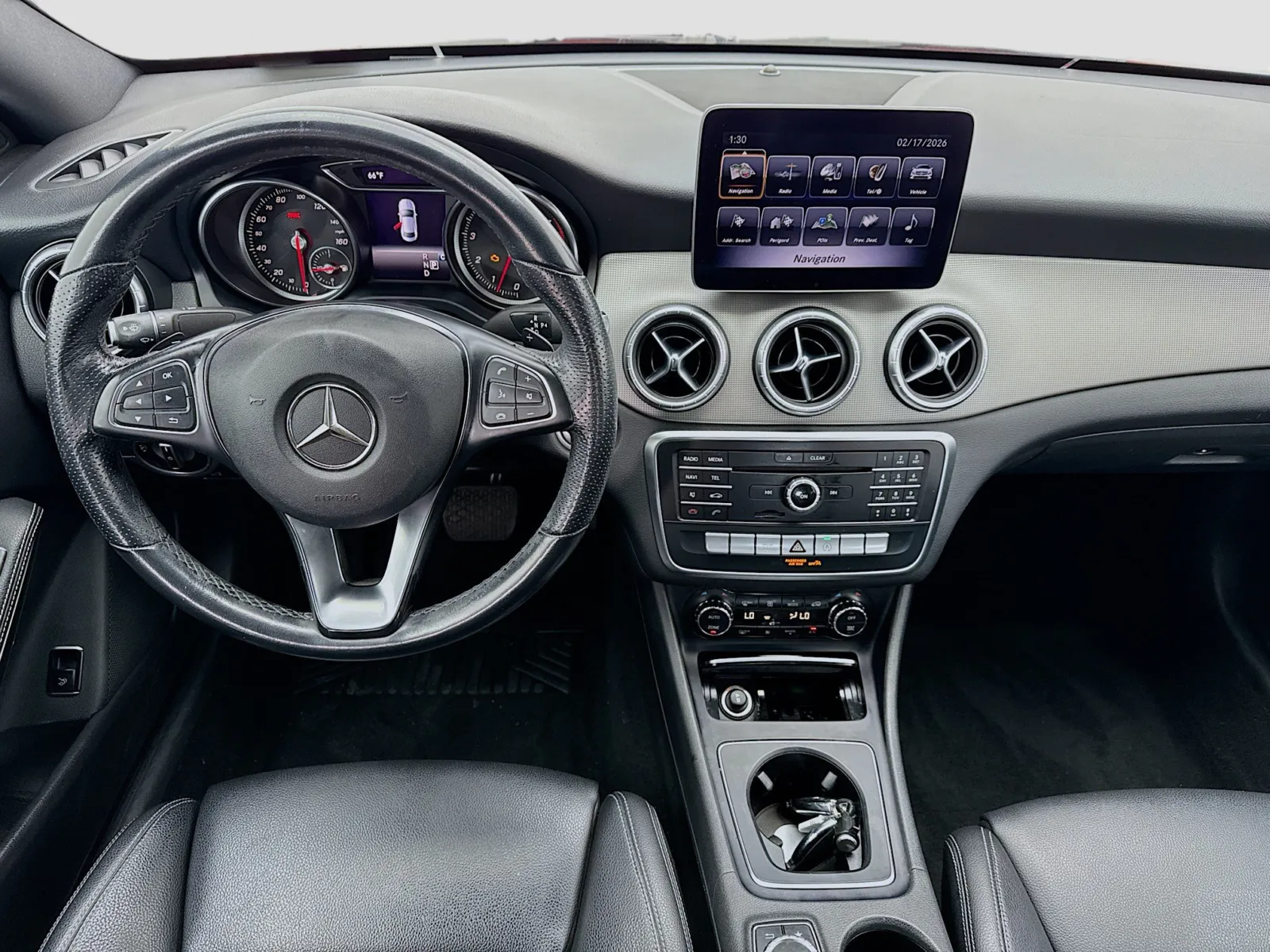 Mercedes-Benz CLA photo 14