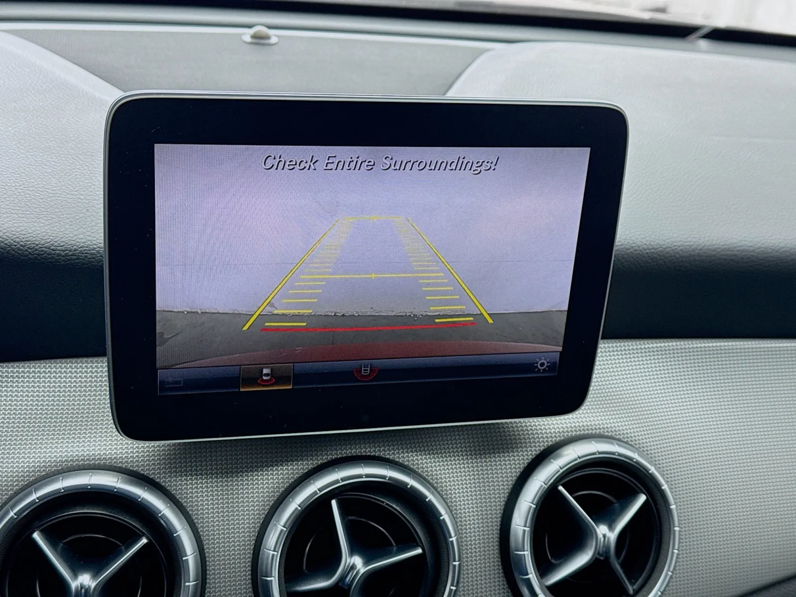 Mercedes-Benz CLA photo 10