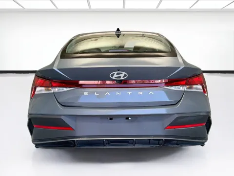 More photos of 2024 Hyundai Elantra SEL at STG Bellflower, CA