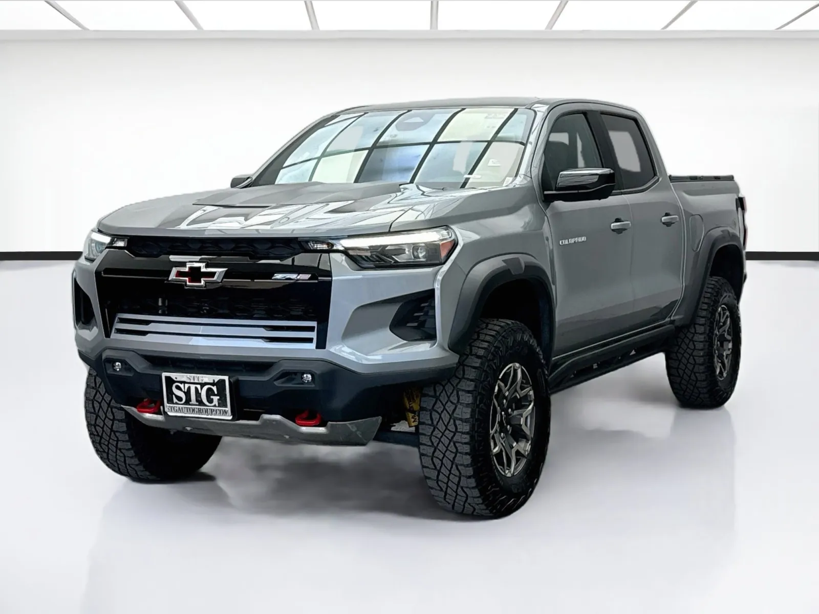 Gray 2023 Chevrolet Colorado 4WD ZR2 for sale in Bellflower, CA