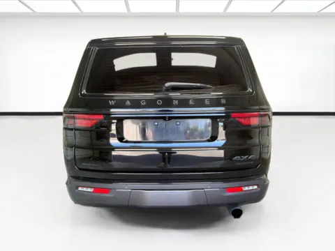 More photos of 2022 Jeep Wagoneer Series II at STG Bellflower, CA