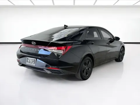 More photos of 2021 Hyundai Elantra SEL at STG Bellflower, CA