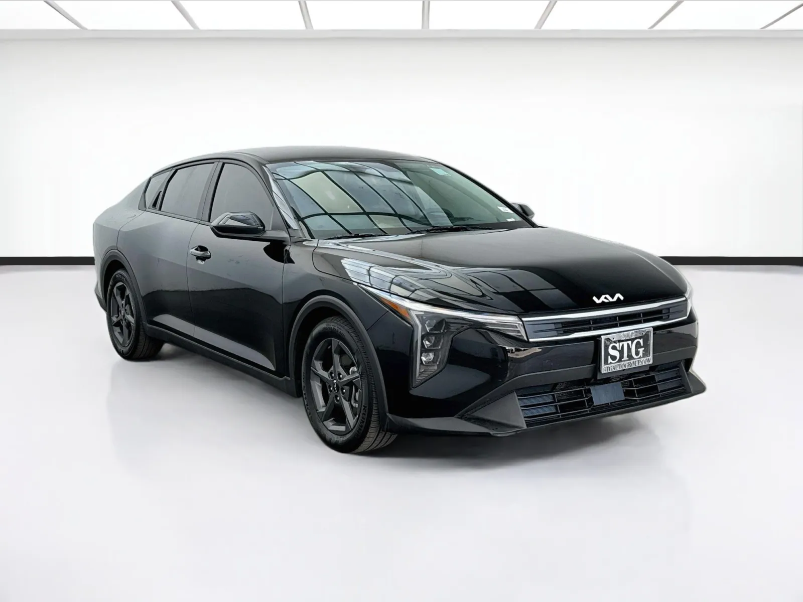 Kia K4 photo 3