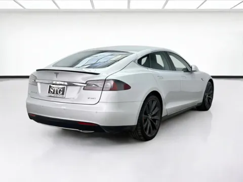 More photos of 2014 Tesla Model S at STG Bellflower, CA