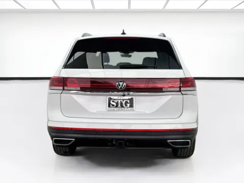 More photos of 2024 Volkswagen Atlas 2.0T SE w/Technology at STG Bellflower, CA