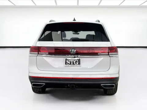More photos of 2024 Volkswagen Atlas 2.0T SE w/Technology at STG Bellflower, CA