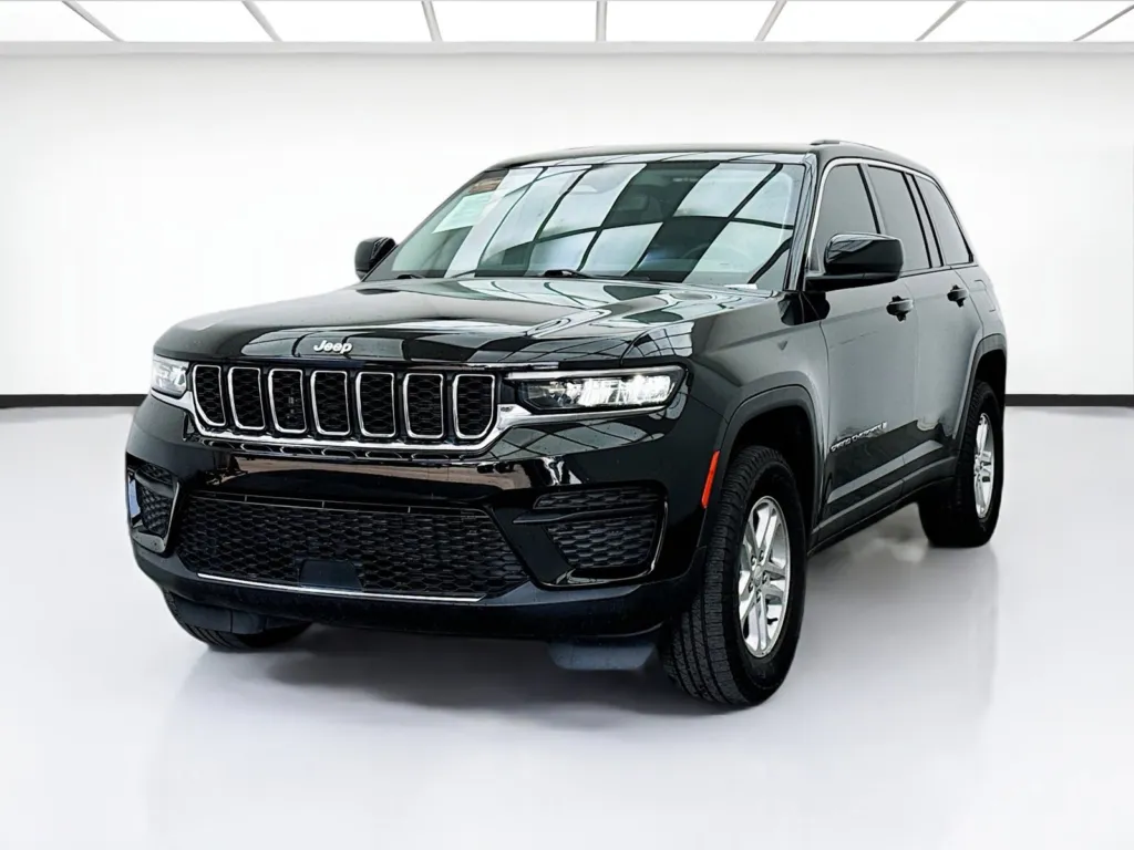 Grand Cherokee Laredo 2022
