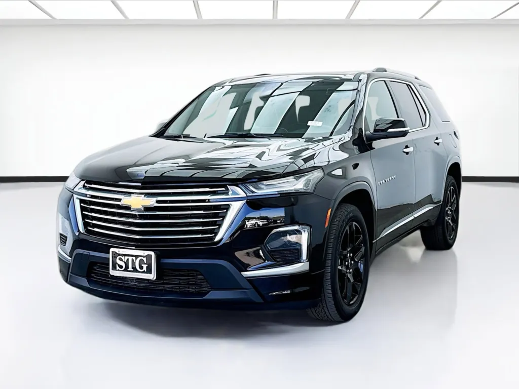 Used 2023 Chevrolet Traverse Premier for sale in Bellflower, CA at