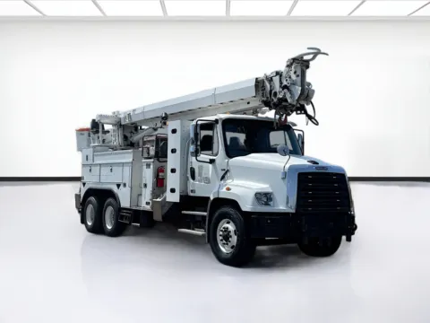 Another view of 2016 Freightliner 114SD Altec D3060-TR, Digger Derrick Rear Mounted for sale in Bellflower, CA at STG Bellflower