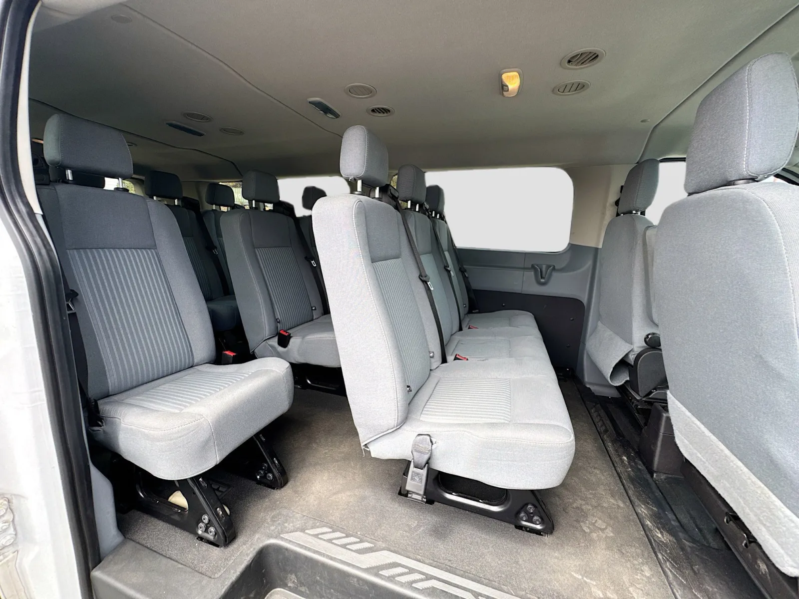 2015 Ford Transit XL - Photo 16