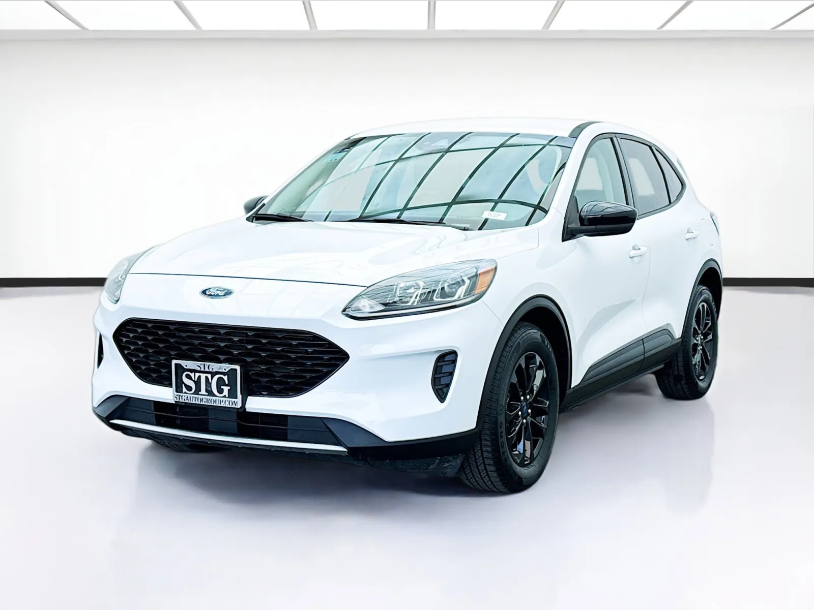 White 2020 Ford Escape SE Sport Hybrid for sale in Bellflower, CA