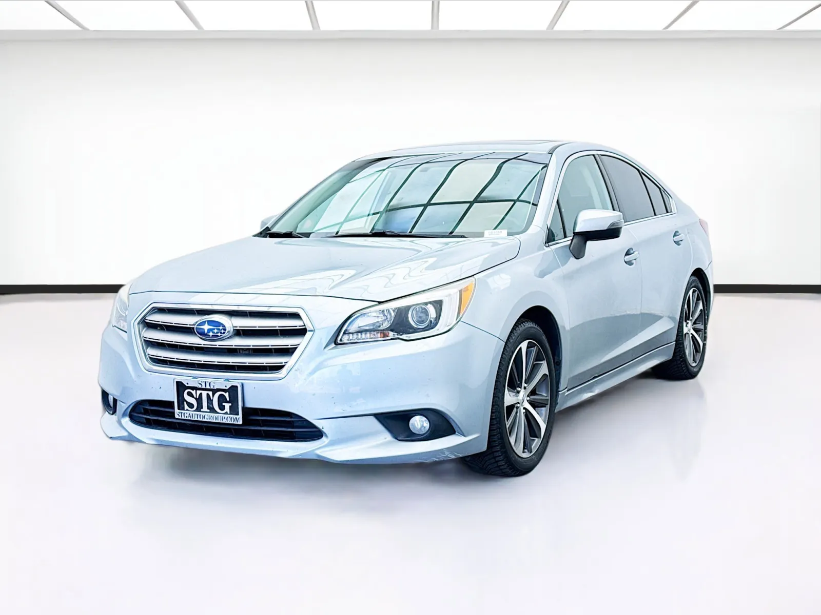 Silver 2015 Subaru Legacy 2.5i Limited for sale in Bellflower, CA
