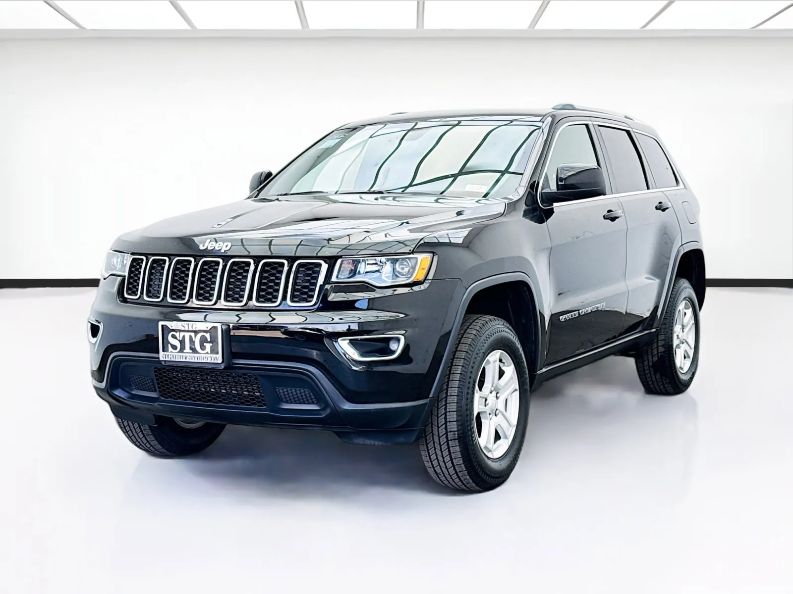 Black 2020 Jeep Grand Cherokee Laredo E for sale in Bellflower, CA
