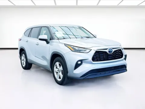 Another view of 2023 Toyota Highlander LE for sale in Bellflower, CA at STG Bellflower