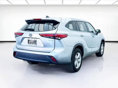 More photos of 2023 Toyota Highlander LE at STG Bellflower, CA