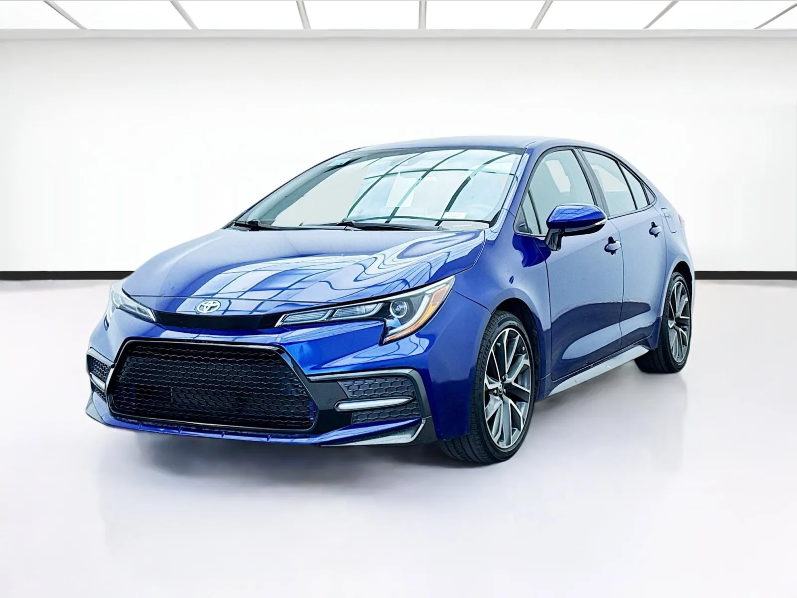 Blue 2021 Toyota Corolla SE for sale in Bellflower, CA