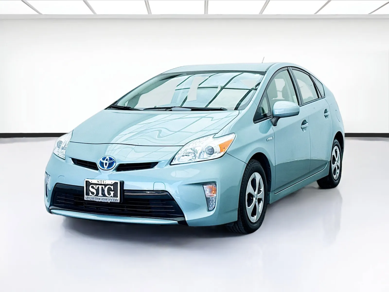 Blue 2015 Toyota Prius Four for sale in Bellflower, CA
