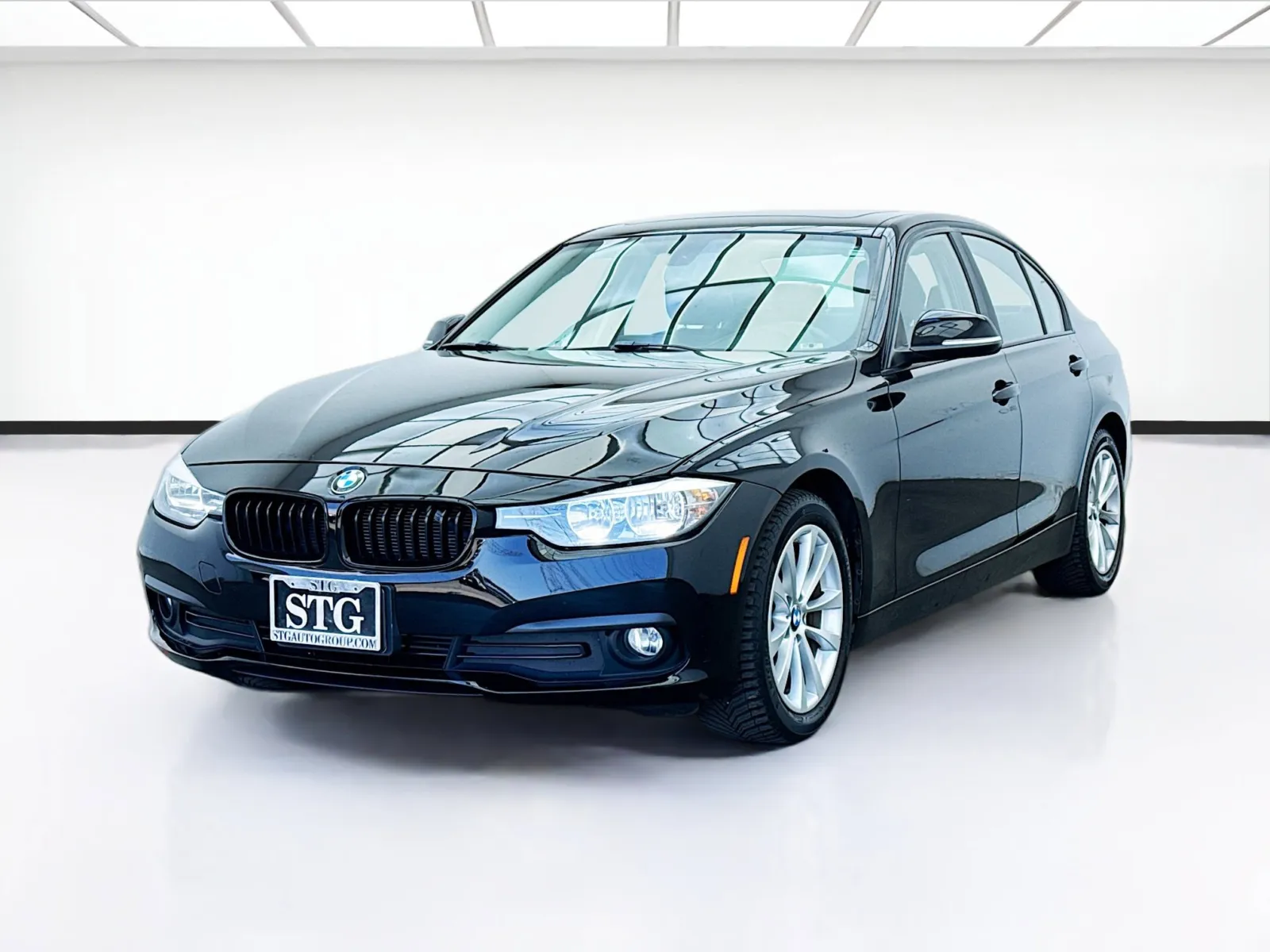 Black 2017 BMW 3 Series 320i xDrive for sale in Bellflower, CA