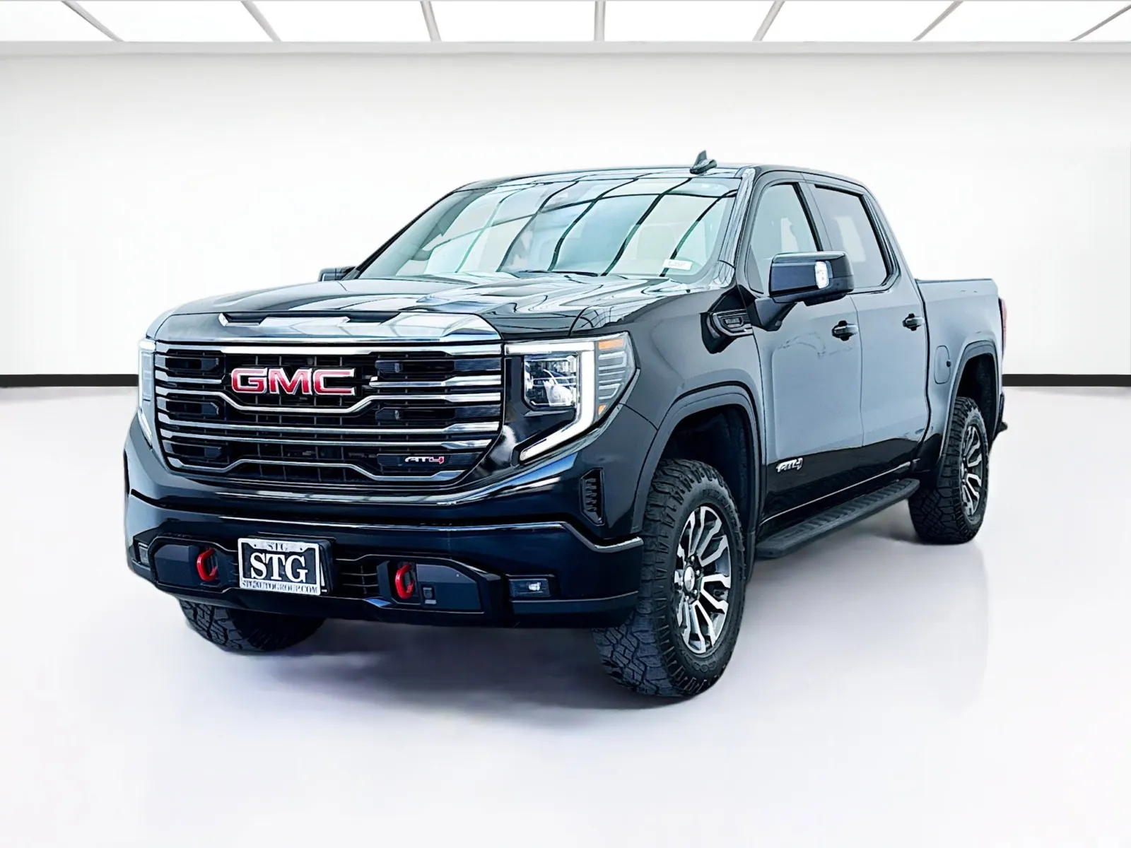 Black 2022 GMC Sierra 1500 AT4 for sale in Bellflower, CA