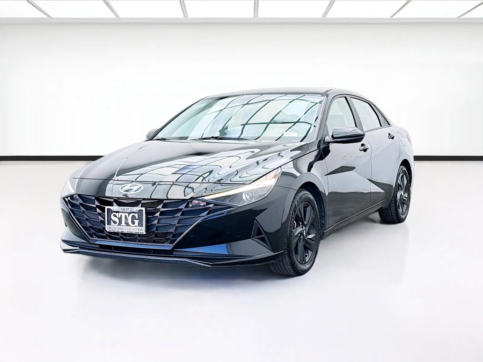 Black 2022 Hyundai Elantra SEL for sale in Bellflower, CA