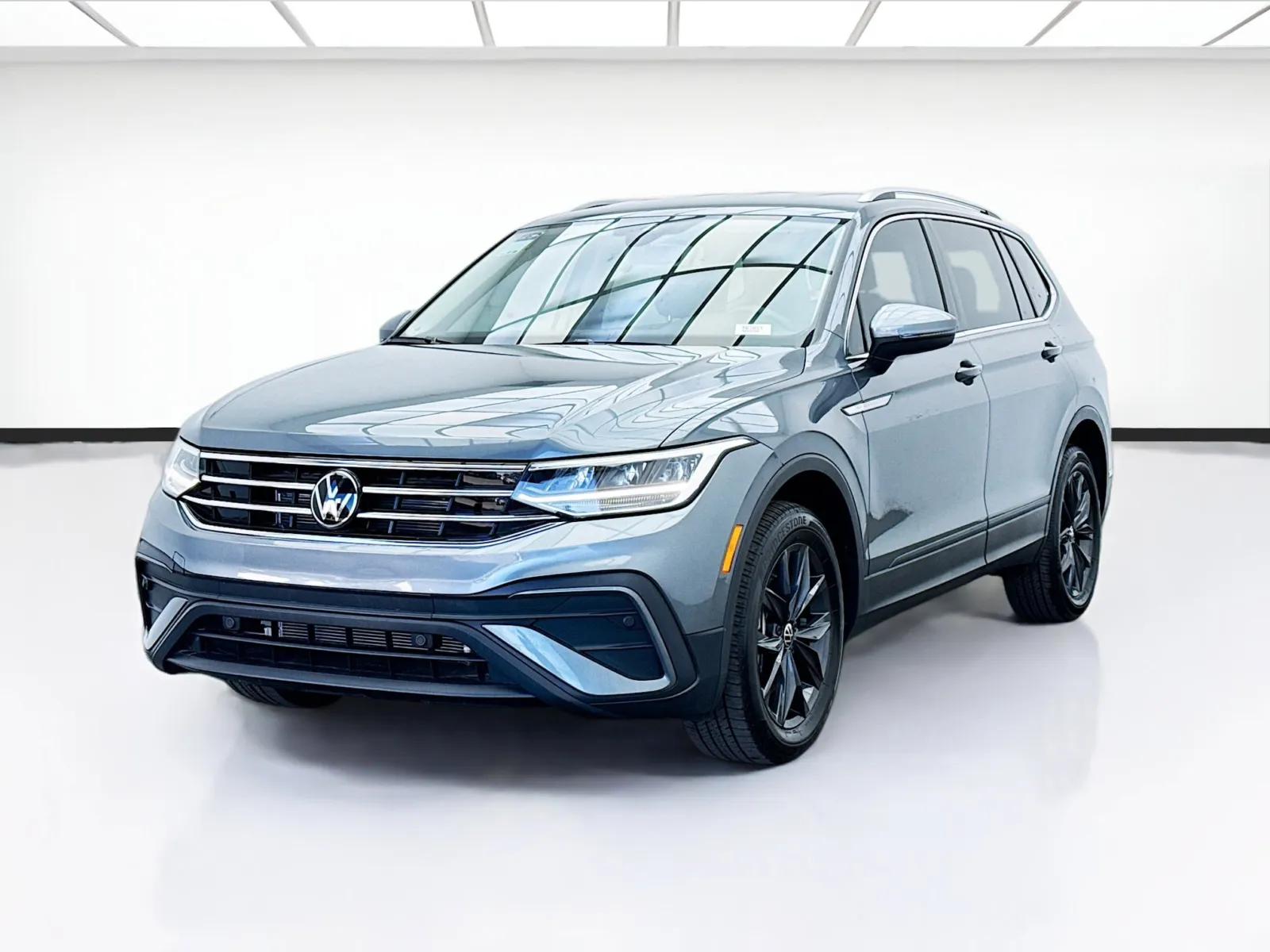 Gray 2024 Volkswagen Tiguan 2.0T SE for sale in Bellflower, CA