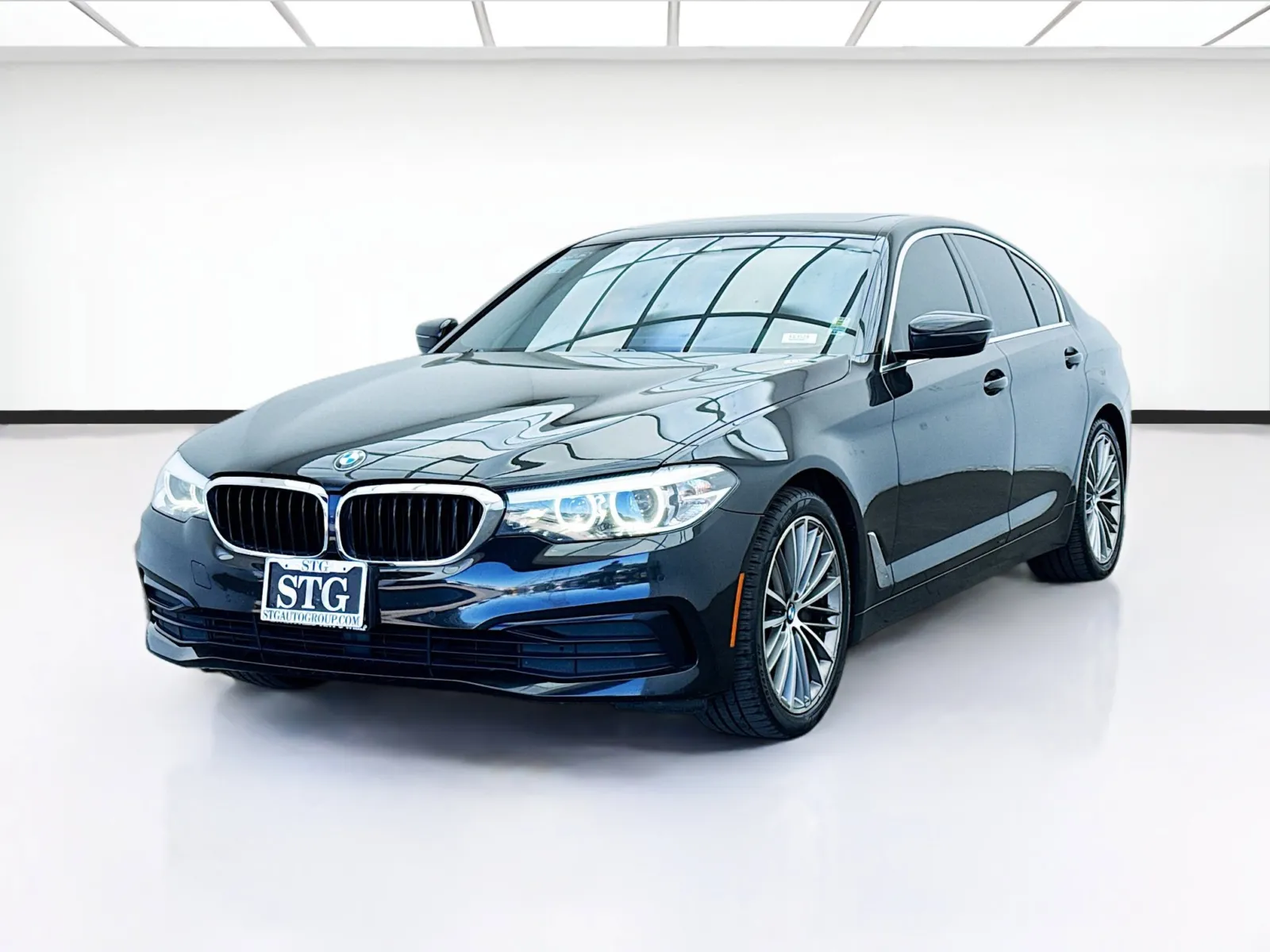 Black 2019 BMW 5 Series 530i for sale in Bellflower, CA