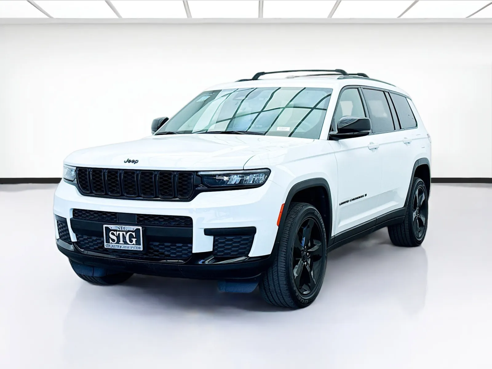 White 2022 Jeep Grand Cherokee L Altitude for sale in Bellflower, CA