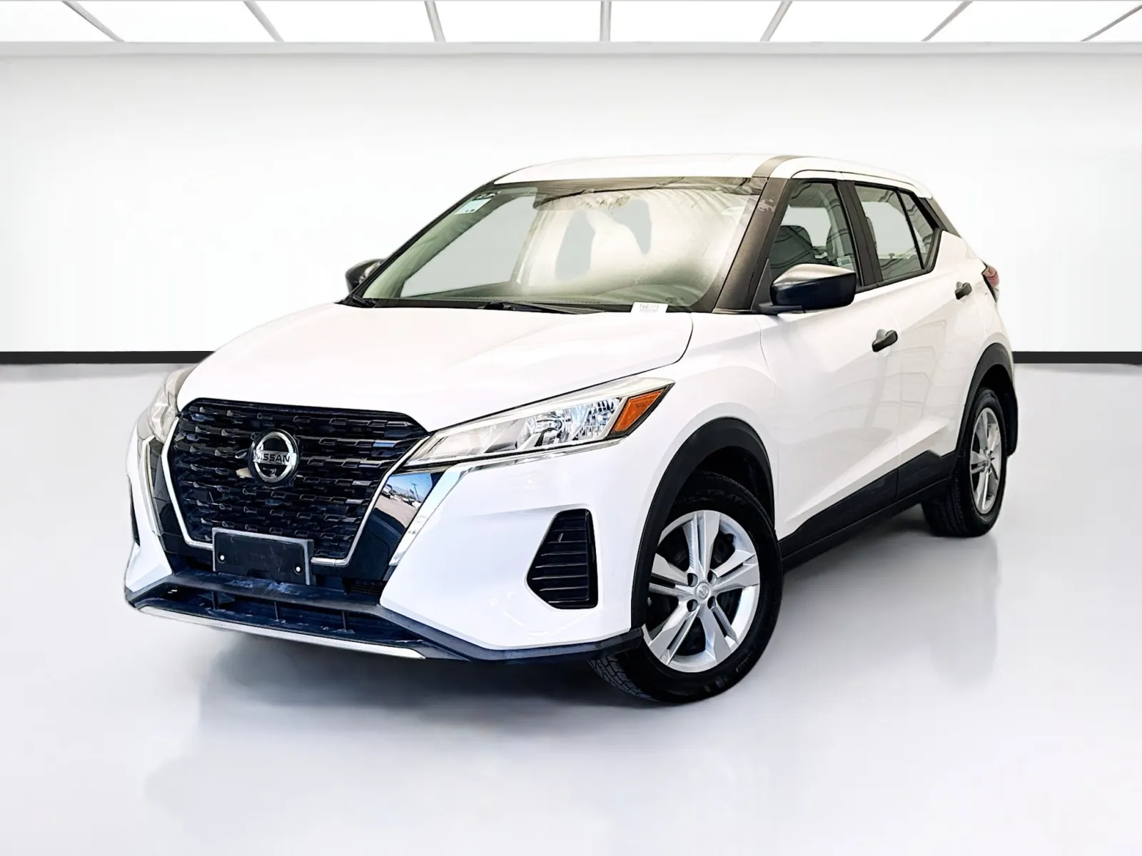 White 2021 Nissan Kicks S for sale in Bellflower, CA