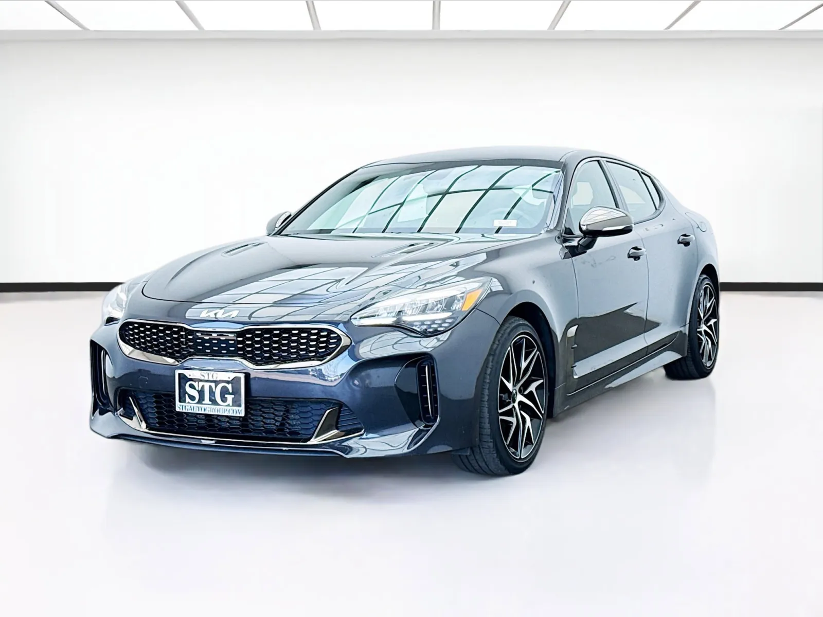 Gray 2022 Kia Stinger GT-Line for sale in Bellflower, CA