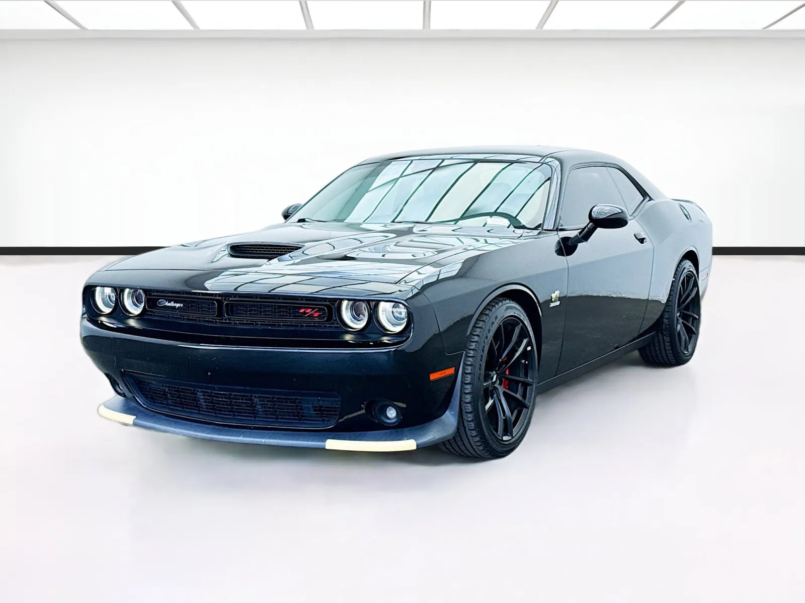 Black 2019 Dodge Challenger R/T Scat Pack for sale in Bellflower, CA