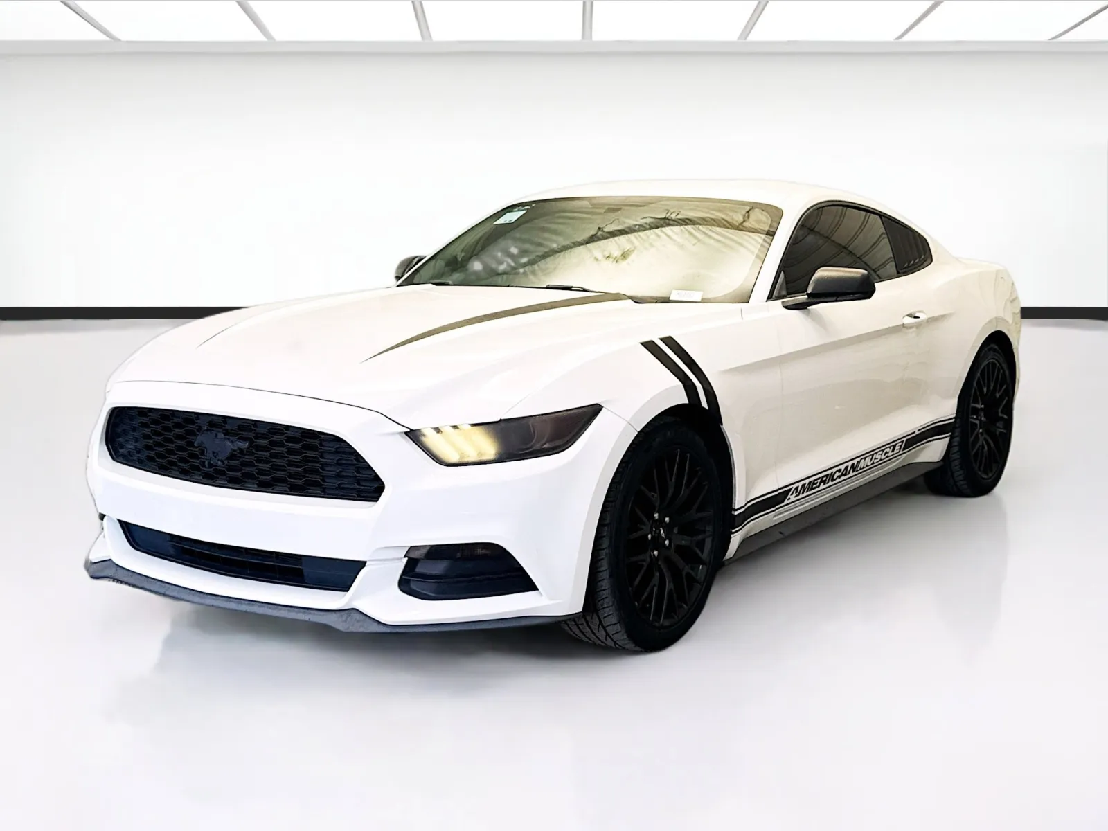 White 2017 Ford Mustang V6 for sale in Bellflower, CA