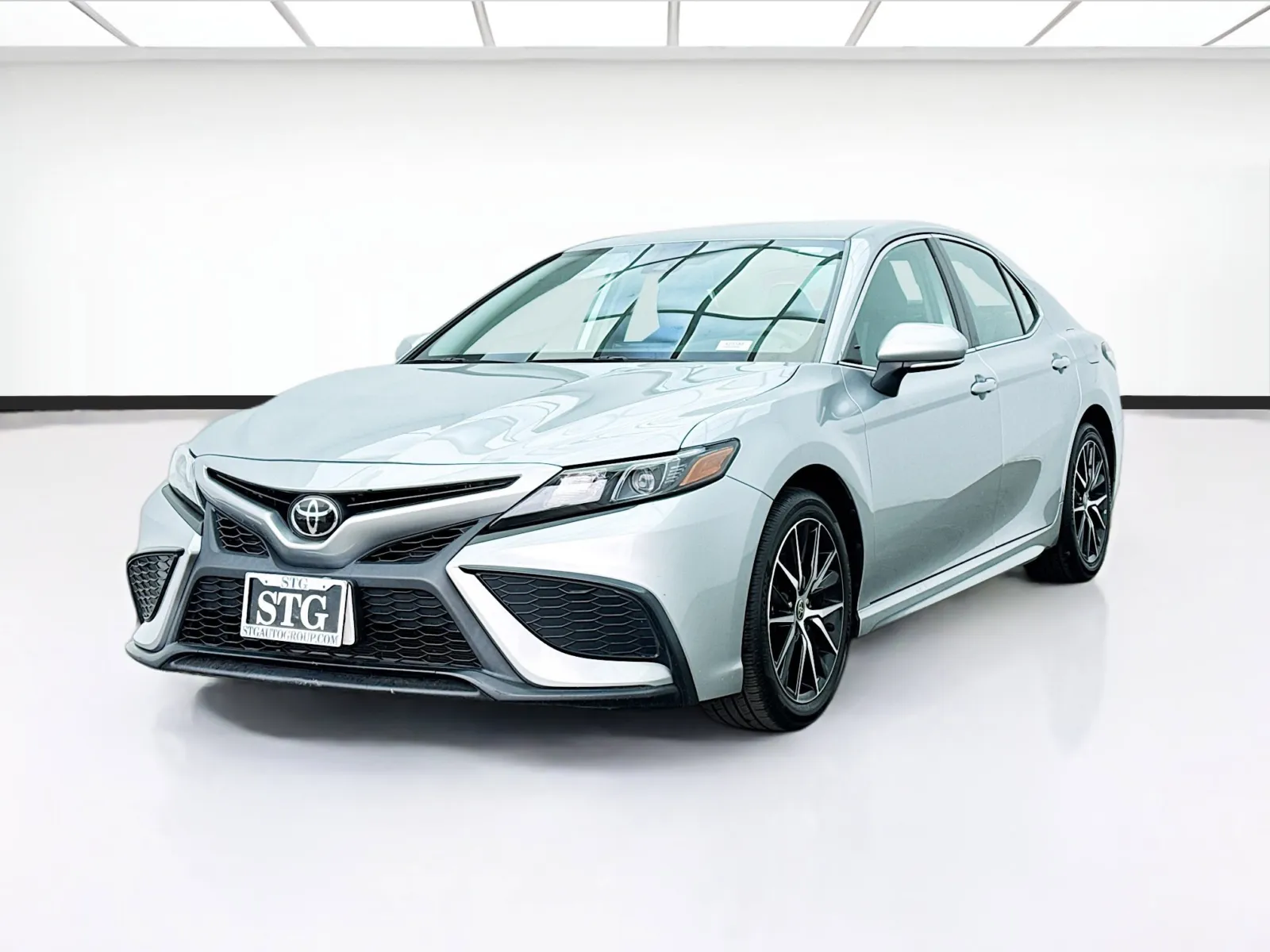 Silver 2023 Toyota Camry SE for sale in Bellflower, CA
