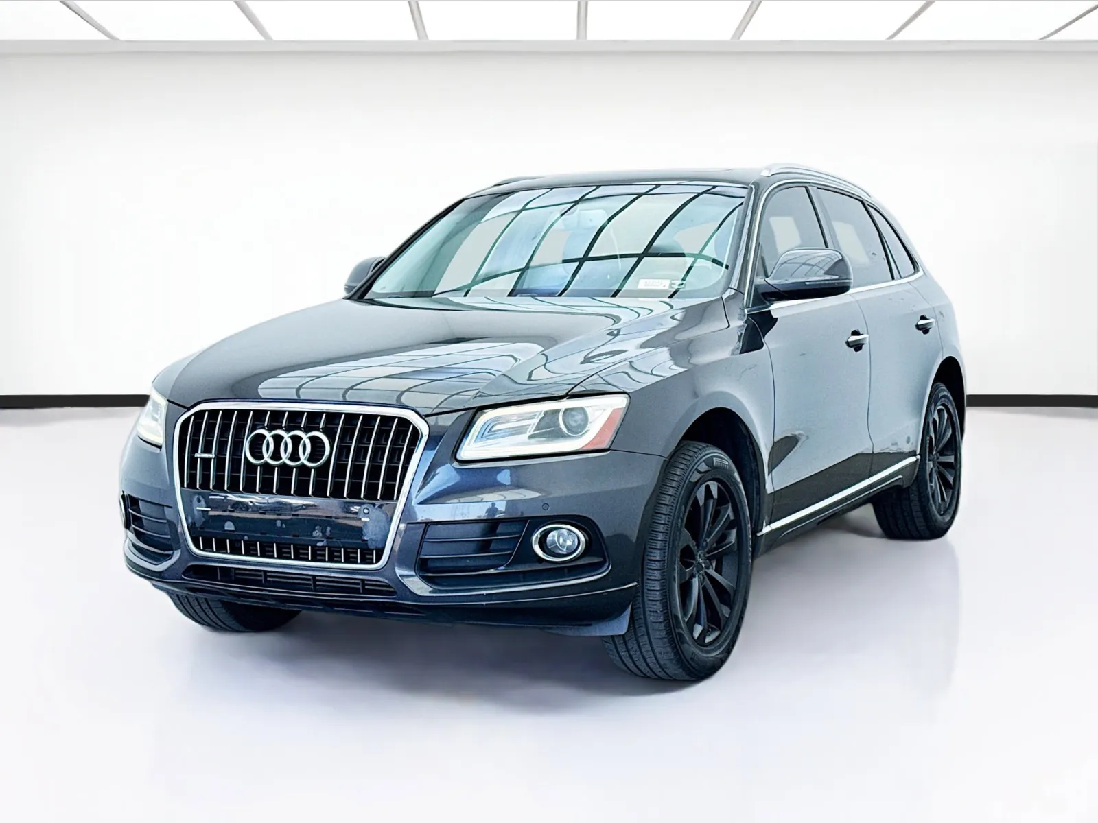 Gray 2015 Audi Q5 2.0T Premium Plus quattro w/ Technology Package for sale in Bellflower, CA