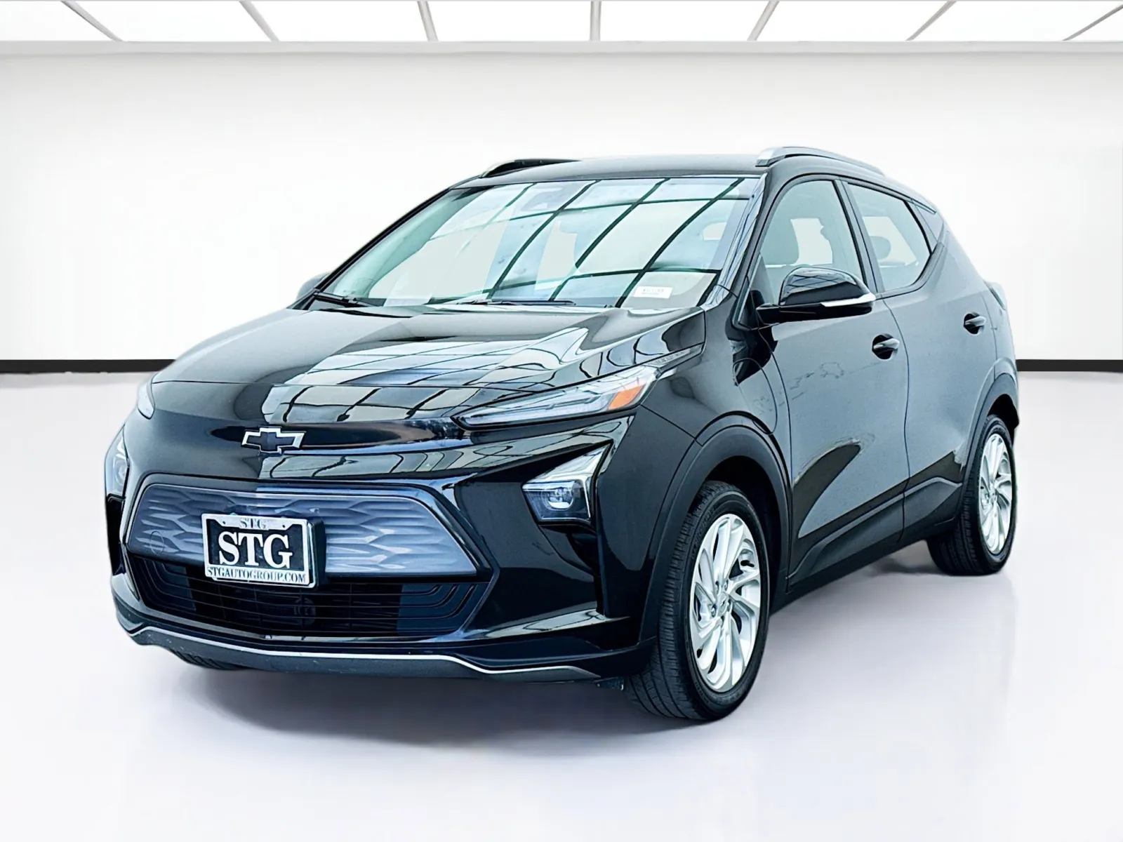 Black 2023 Chevrolet Bolt EUV LT for sale in Bellflower, CA