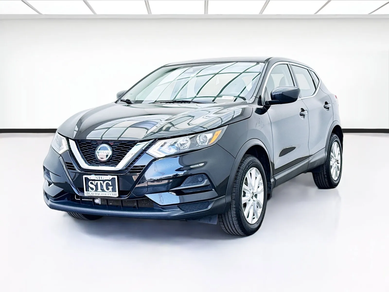 Used 2020 Nissan Rogue Sport S for sale in Bellflower, CA at STG