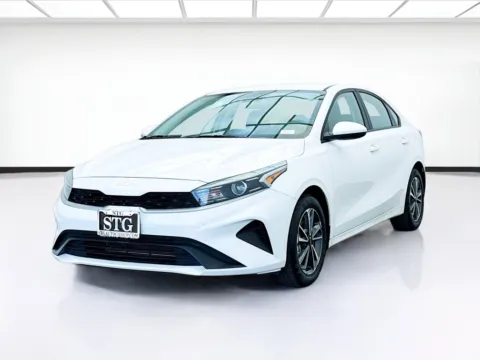White 2023 Kia Forte LXS for sale in Bellflower, CA
