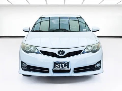 Photos of 2014 Toyota Camry SE for sale in Bellflower, CA at STG Bellflower
