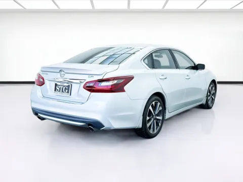 More photos of 2017 Nissan Altima 2.5 SR at STG Bellflower, CA