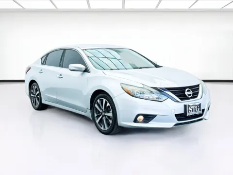 Another view of 2017 Nissan Altima 2.5 SR for sale in Bellflower, CA at STG Bellflower