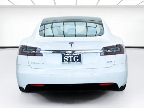 More photos of 2018 Tesla Model S 75D at STG Bellflower, CA