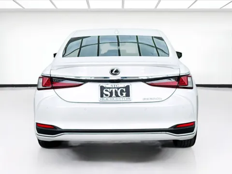 More photos of 2023 Lexus ES 300h at STG Bellflower, CA