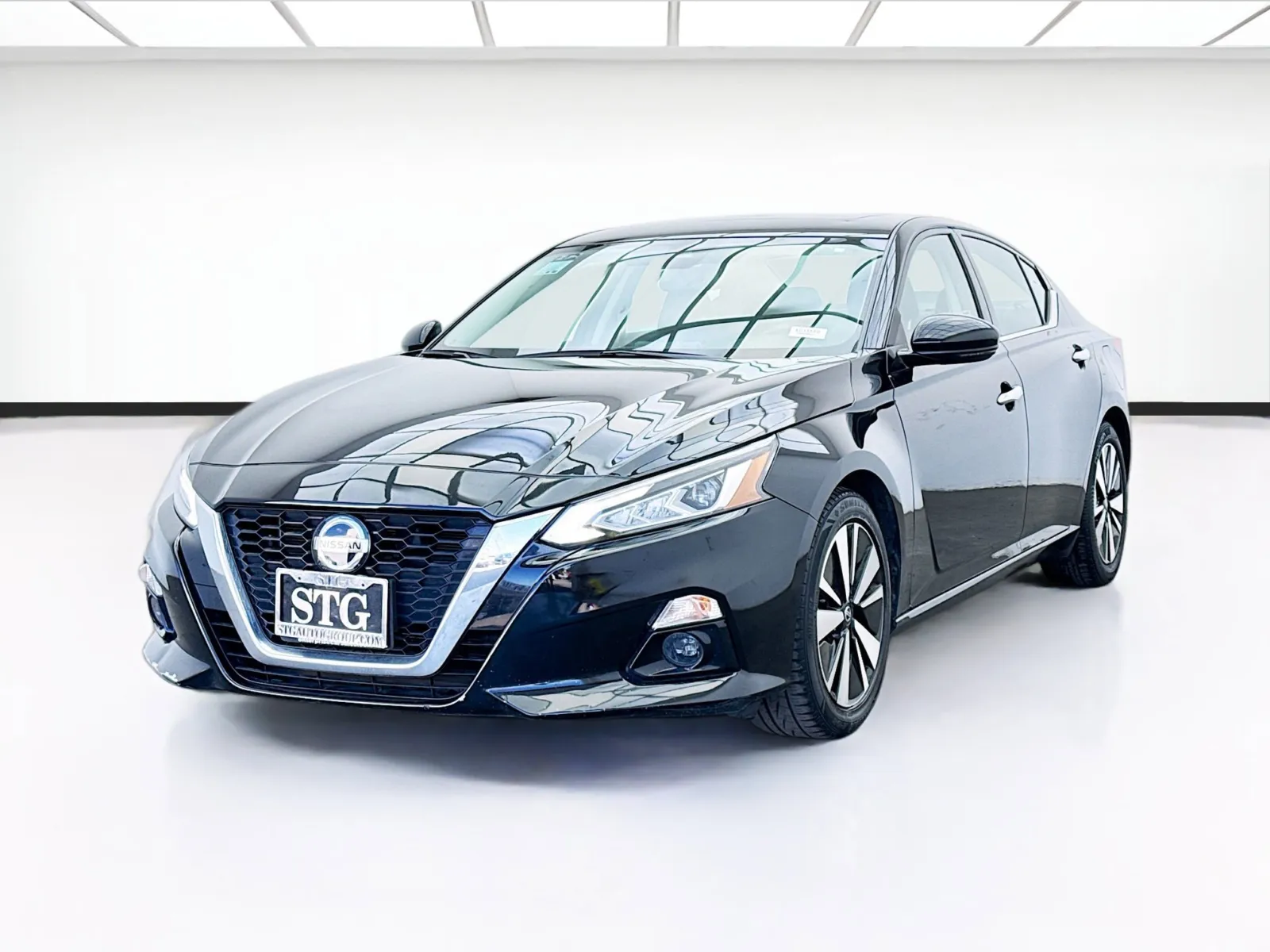 Black 2019 Nissan Altima 2.5 SL for sale in Bellflower, CA