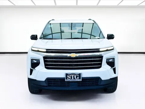 Photos of 2024 Chevrolet Traverse LT 1LT for sale in Bellflower, CA at STG Bellflower
