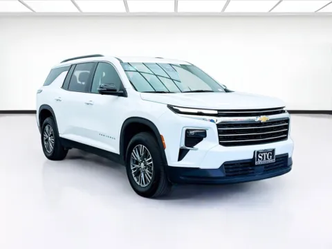 Another view of 2024 Chevrolet Traverse LT 1LT for sale in Bellflower, CA at STG Bellflower