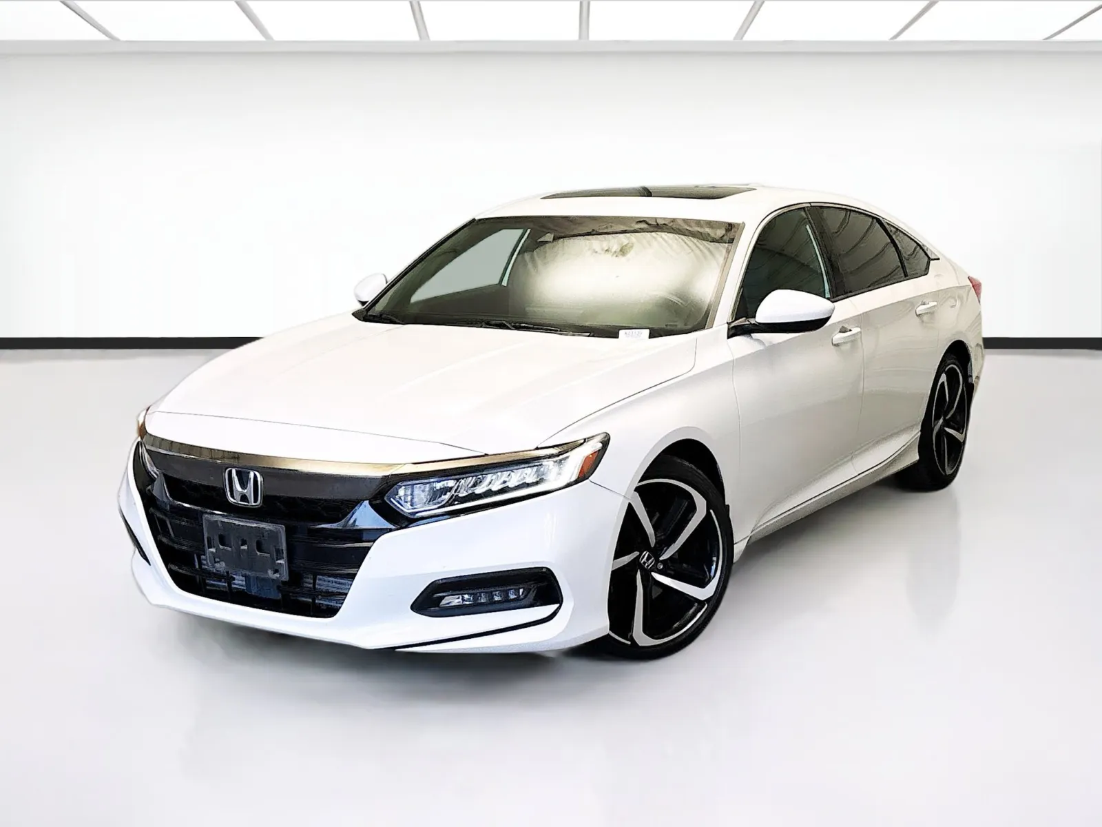 White 2019 Honda Accord Sedan Sport 2.0T for sale in Bellflower, CA