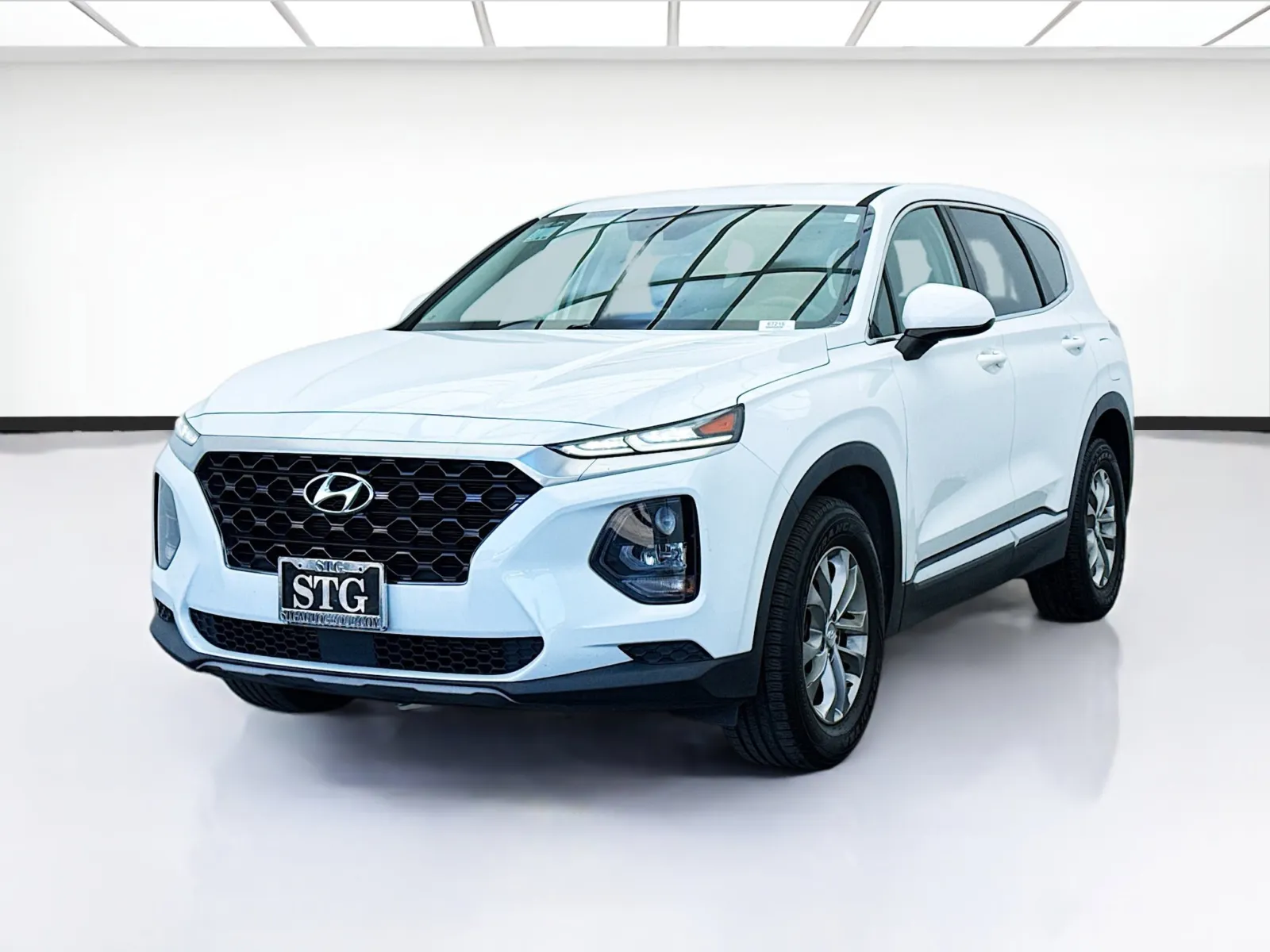 White 2019 Hyundai Santa Fe SE for sale in Bellflower, CA