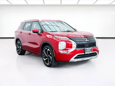 Another view of 2022 Mitsubishi Outlander SEL for sale in Bellflower, CA at STG Bellflower