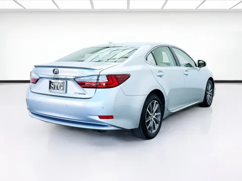 More photos of 2016 Lexus ES 300h at STG Bellflower, CA