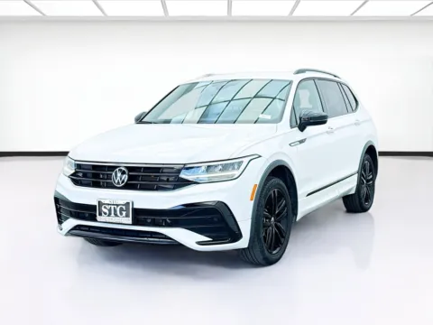 White 2022 Volkswagen Tiguan 2.0T SE R-Line Black for sale in Bellflower, CA